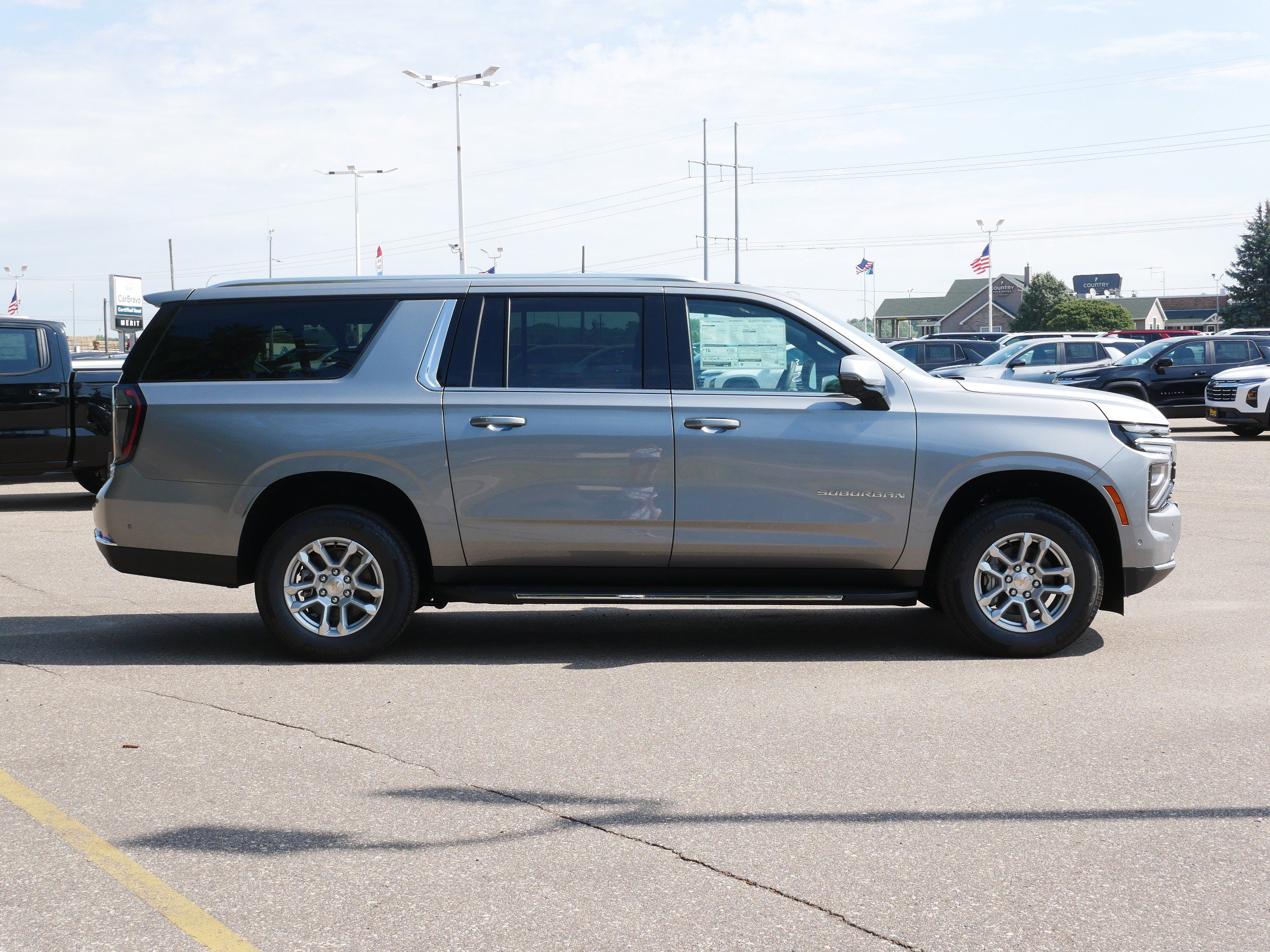 New 2026 Chevrolet Suburban LT w/ Comfort Package AWD/4WD image 2
