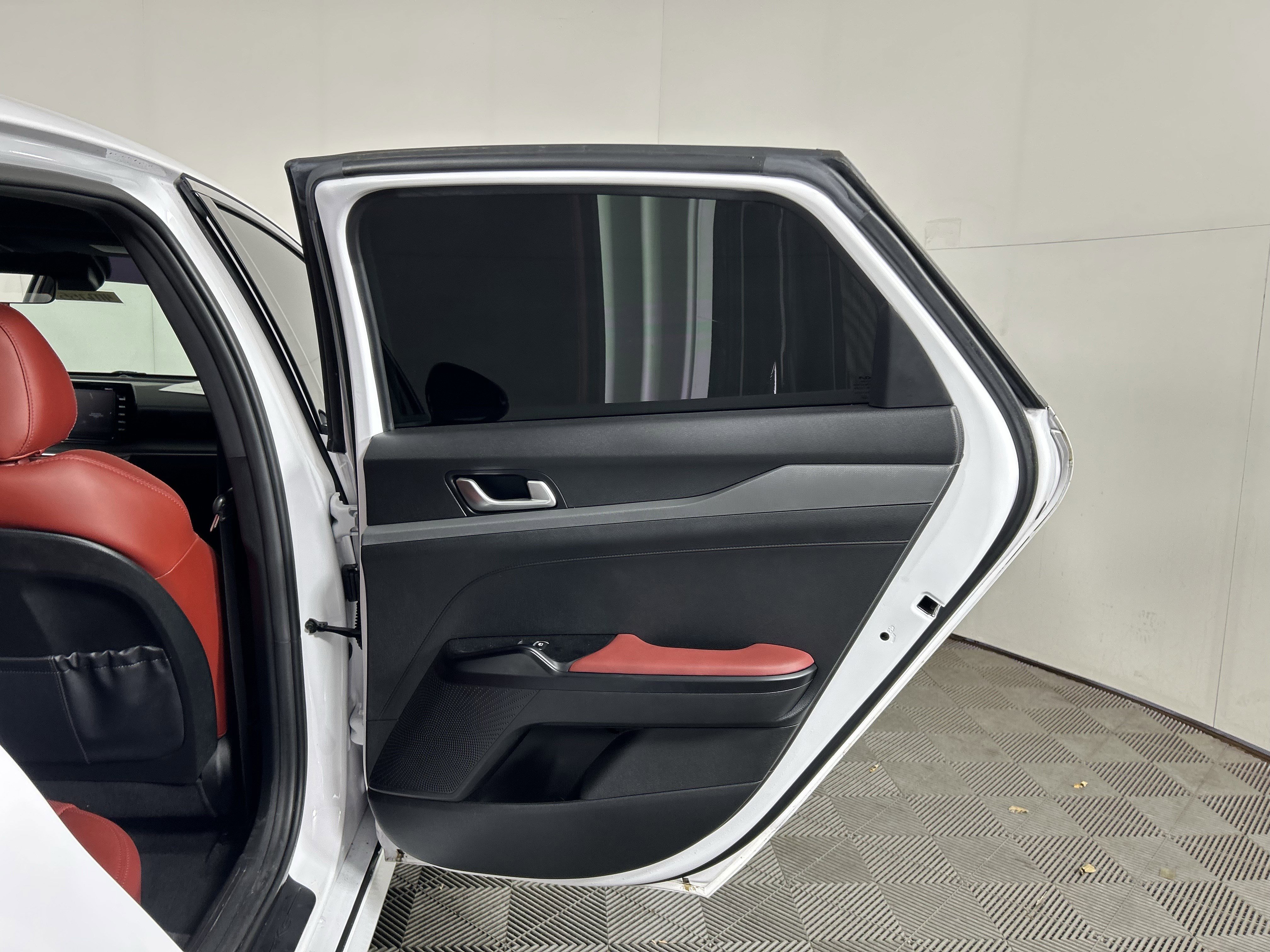 Used 2023 Kia K5 GT-Line image 37