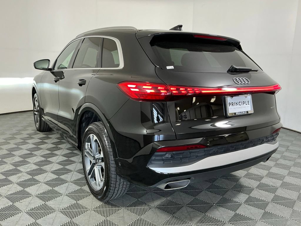 Used 2025 Audi Q5 Premium Plus w/ Premium Plus AWD/4WD image 7