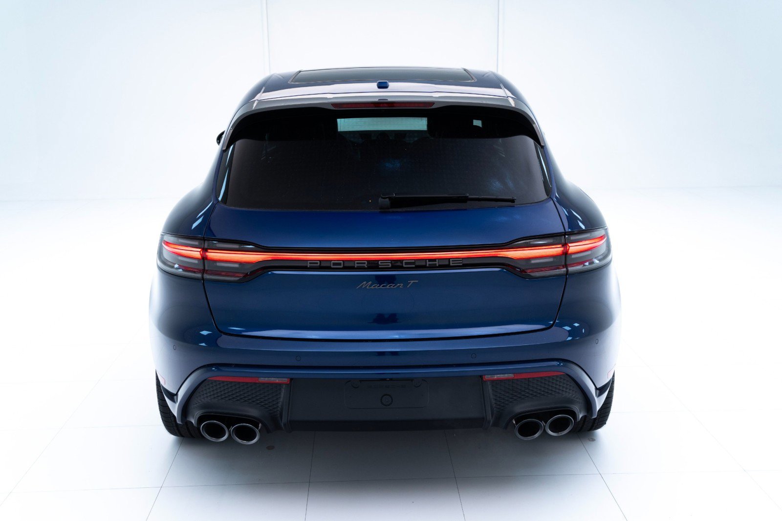 New 2025 Porsche Macan Turbo image 10