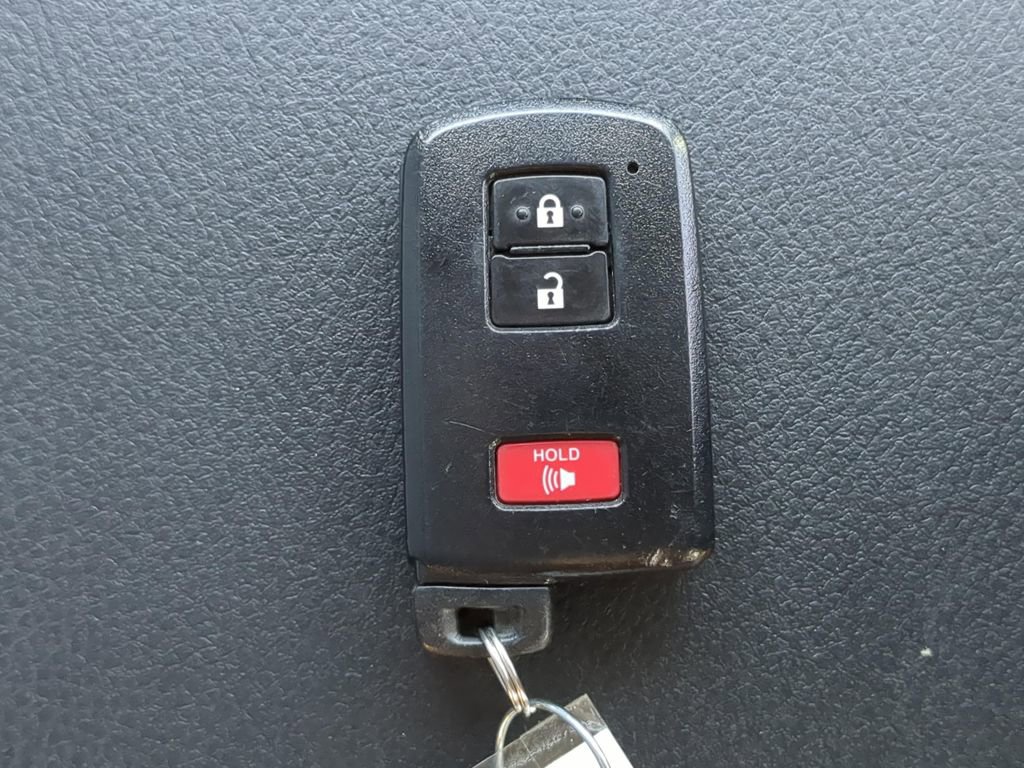Used 2023 Toyota Tacoma SR5 w/ Technology Package AWD/4WD image 22