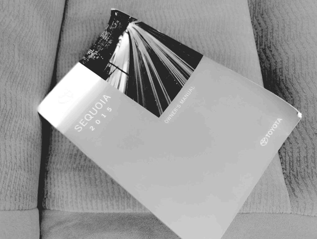 Used 2015 Toyota Sequoia SR5 AWD/4WD image 28