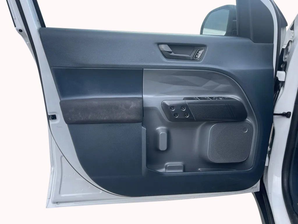 Used 2022 Ford Maverick XL w/ Equipment Group 100A Standard AWD/4WD image 11