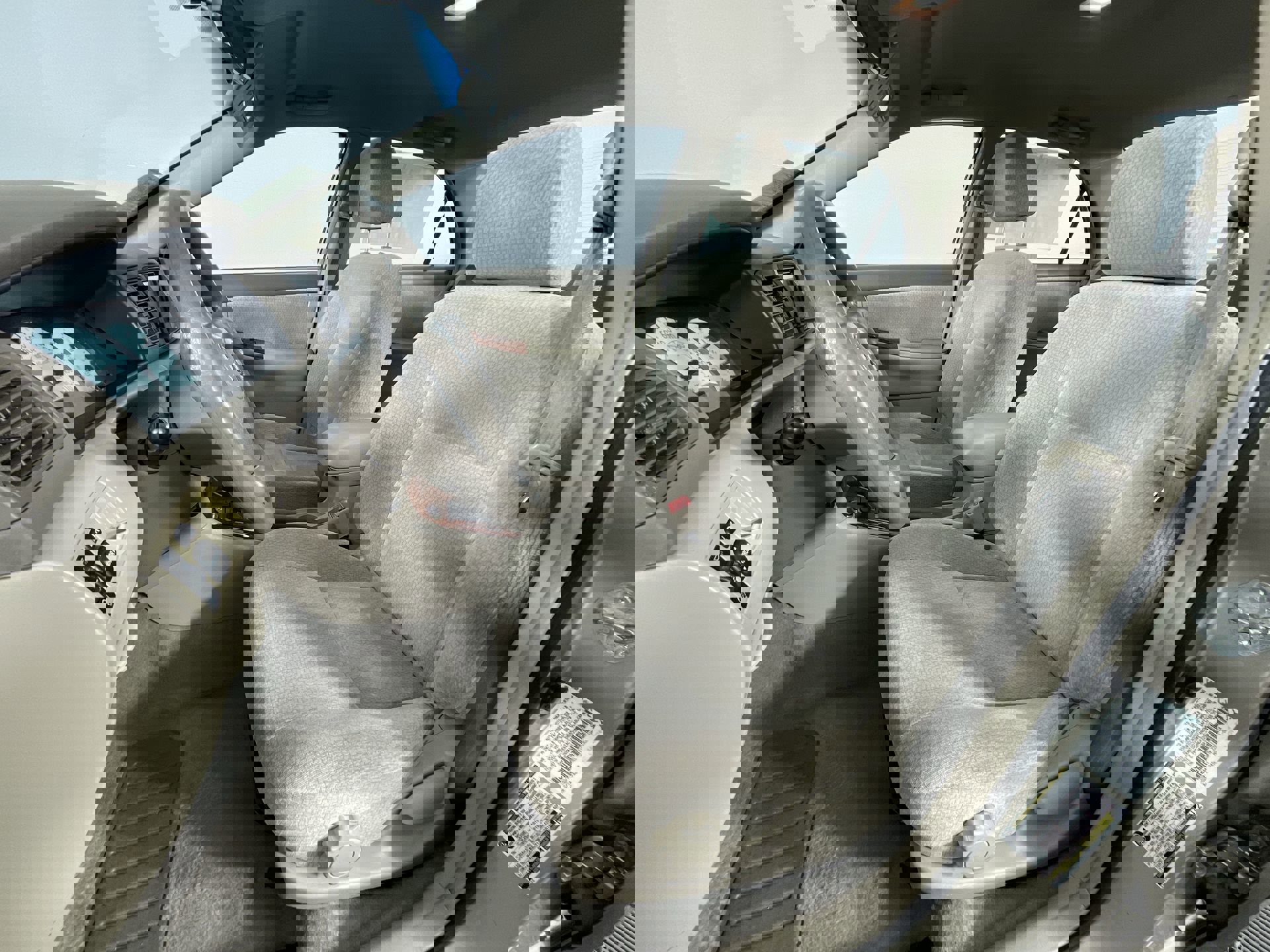 Used 2004 Toyota Corolla LE image 14