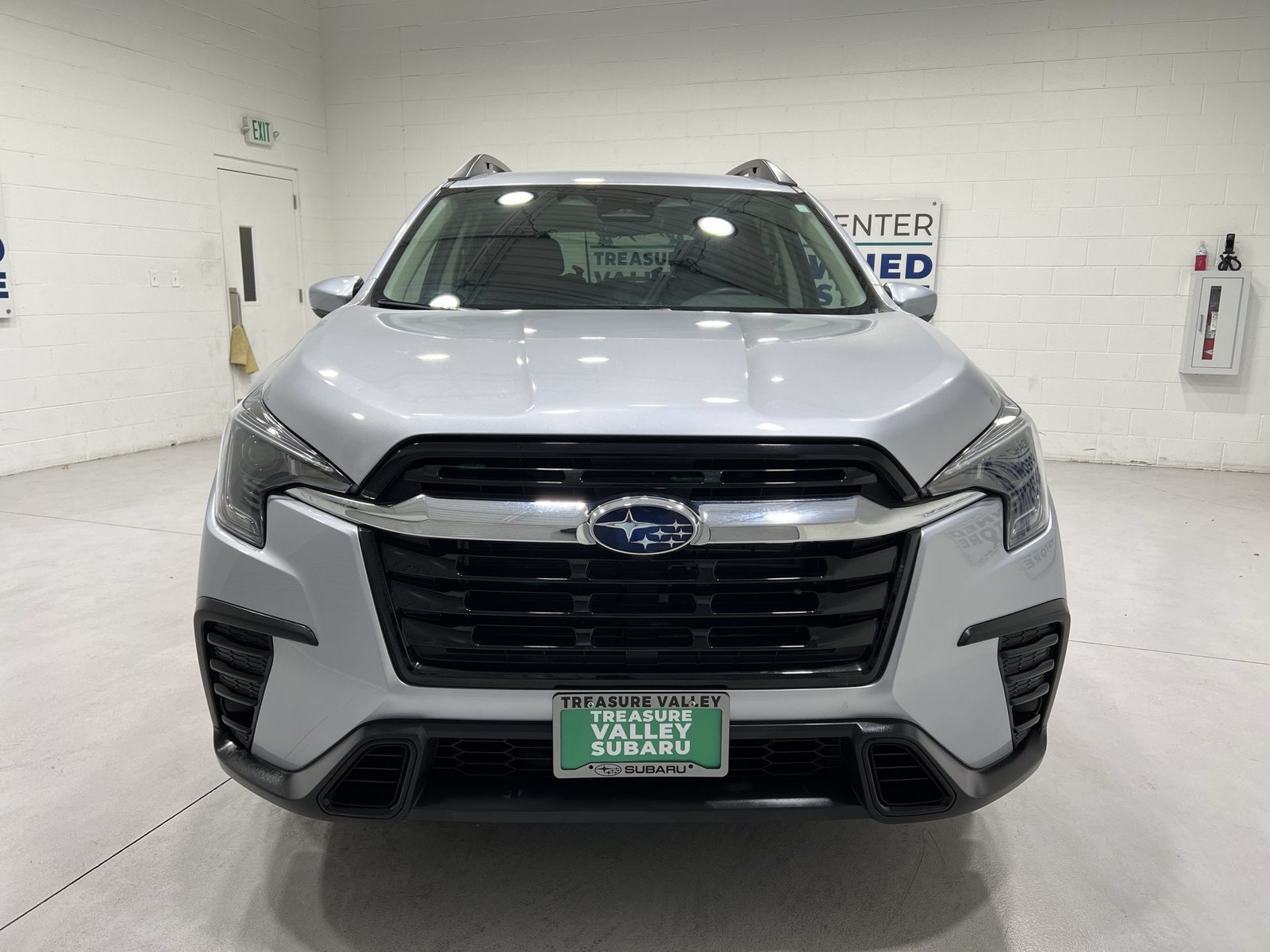 Used 2025 Subaru Ascent Premium AWD/4WD image 3
