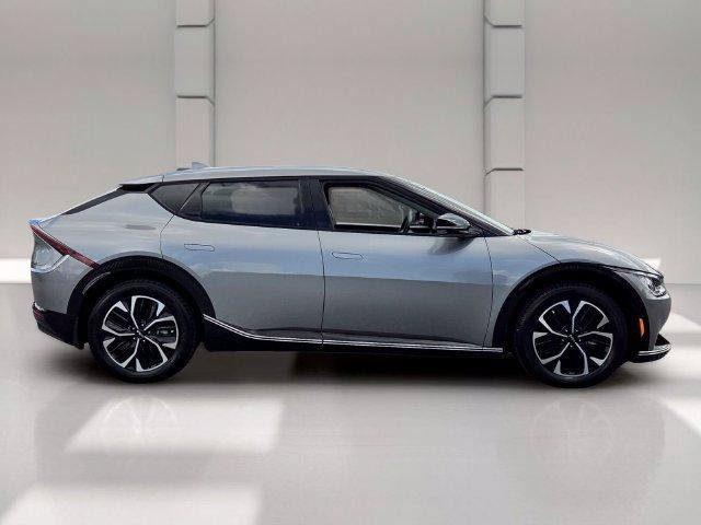 Used 2022 Kia EV6 Wind RWD image 6
