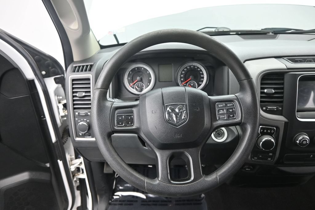 Used 2018 RAM 1500 ST w/ SXT Appearance Group AWD/4WD image 29