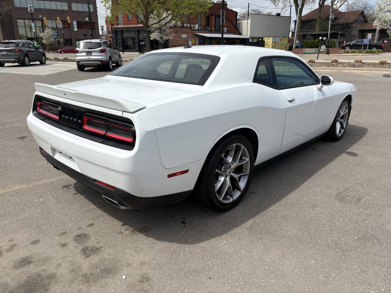 Used 2022 Dodge Challenger GT RWD image 9