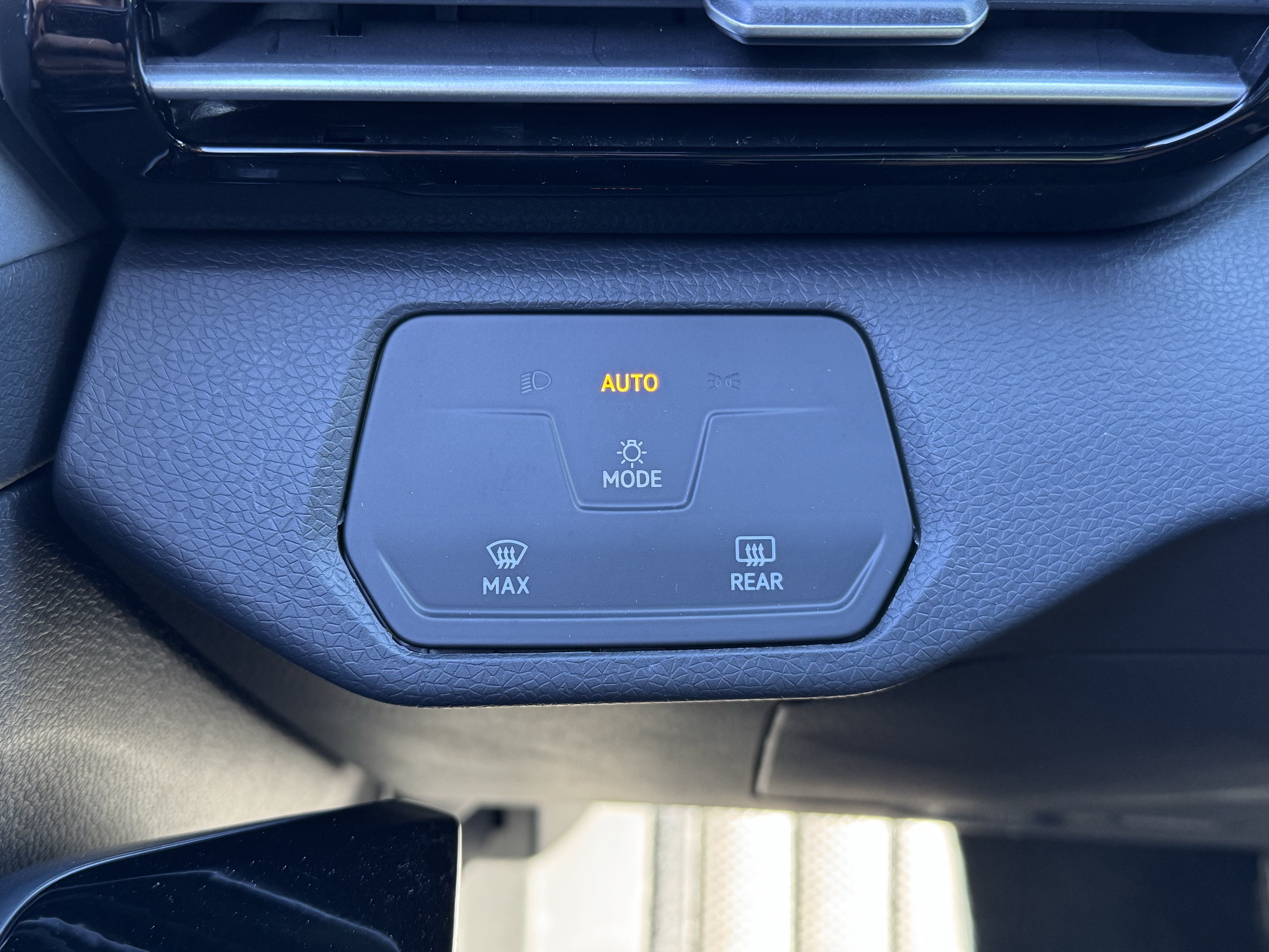 New 2026 Volkswagen ID.4 Pro RWD image 29