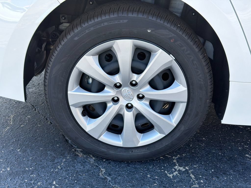 Used 2026 Toyota Corolla LE FWD image 21
