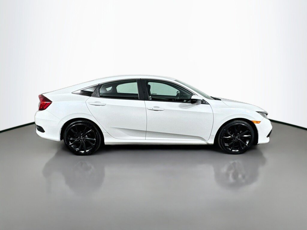 Used 2019 Honda Civic Sport image 6
