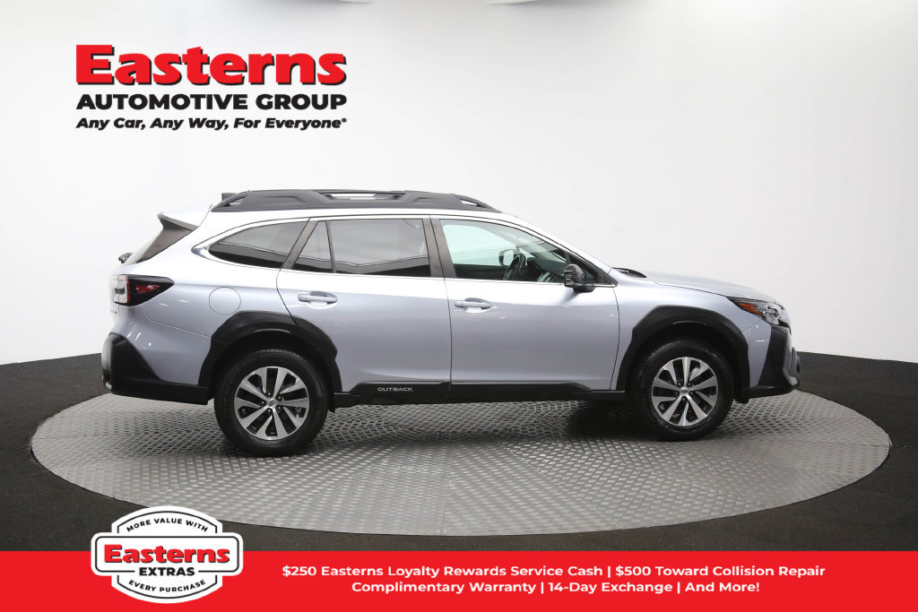 Used 2023 Subaru Outback Premium AWD/4WD image 45