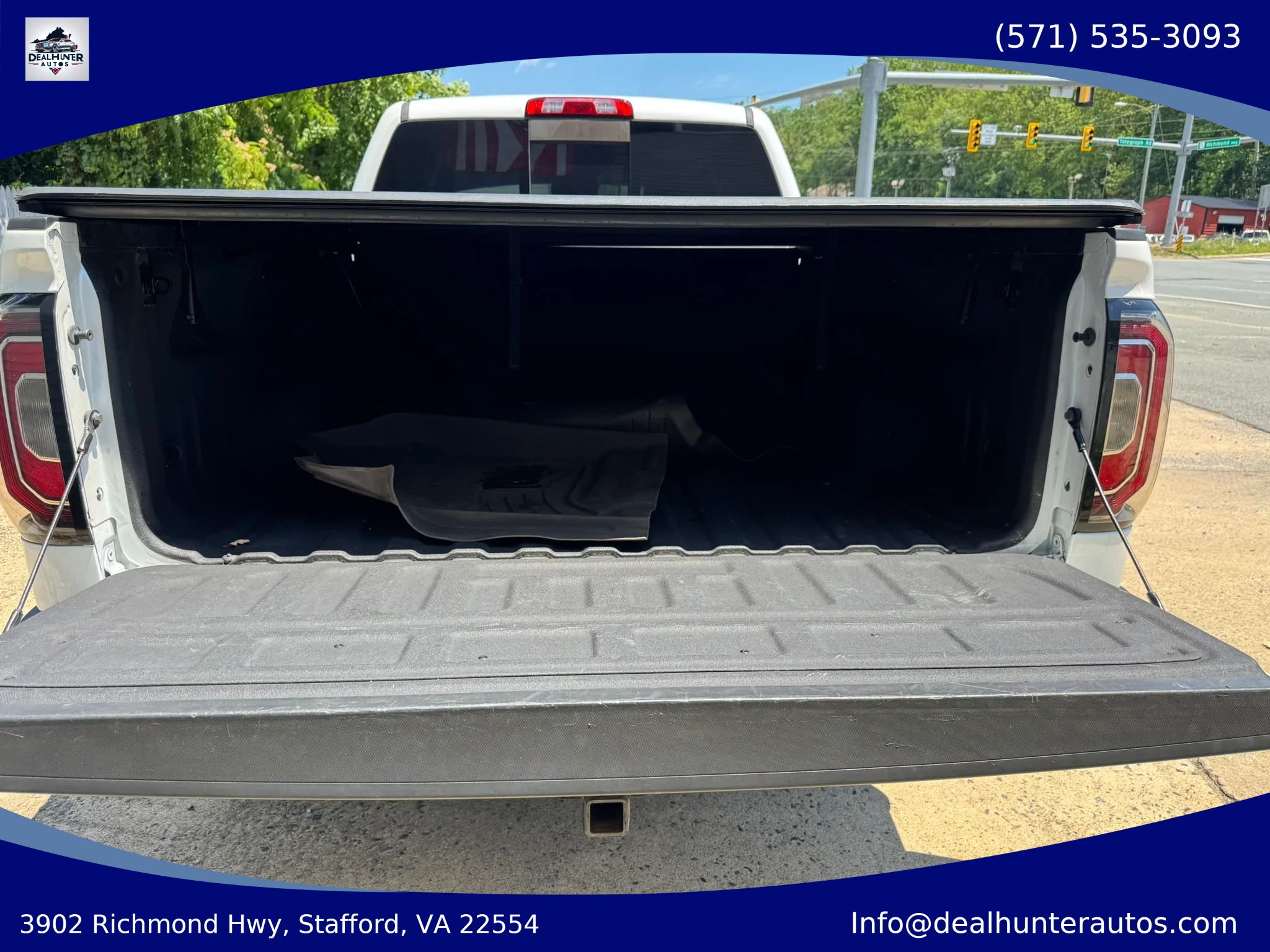 Used 2017 GMC Sierra 1500 Denali w/ Denali Ultimate Package AWD/4WD image 12
