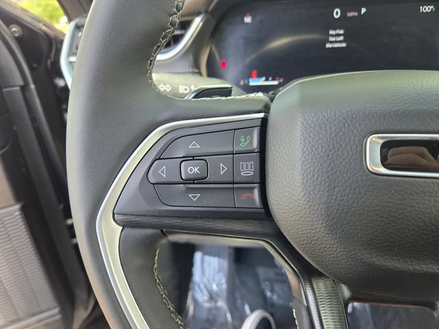 Certified 2025 Jeep Grand Cherokee Altitude AWD/4WD image 28