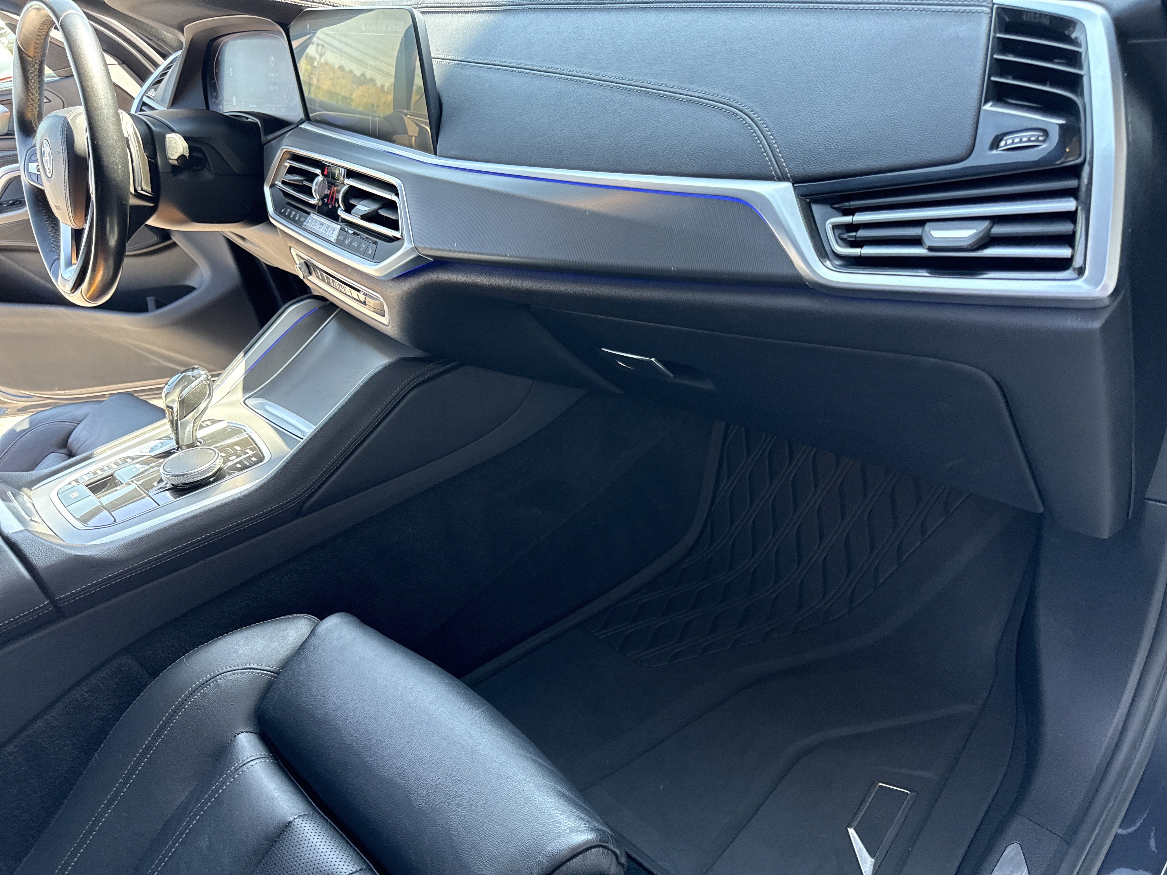 Used 2020 BMW X6 sDrive40i w/ Premium Package image 16