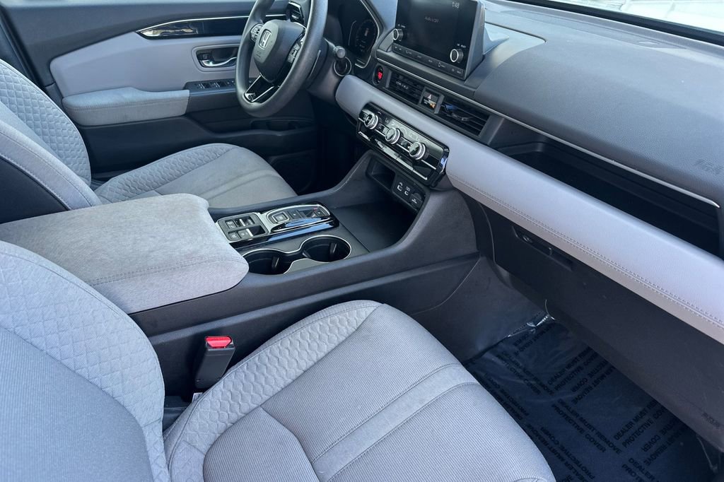 Used 2023 Honda Pilot LX image 14