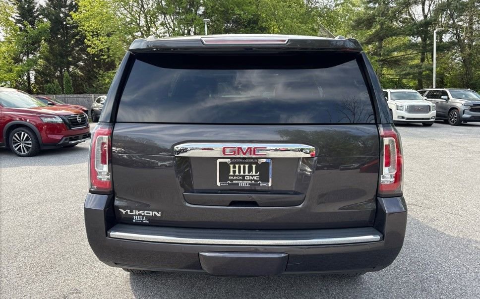 Used 2017 GMC Yukon Denali w/ Enhanced Security Package AWD/4WD image 4