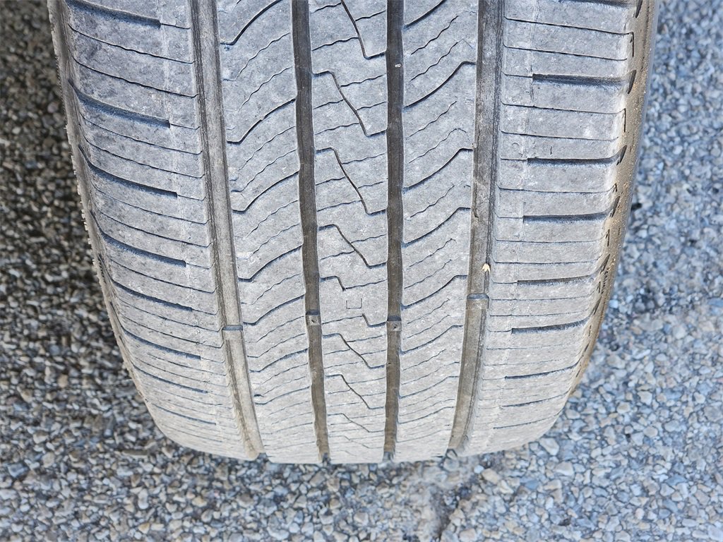 Used 2021 Buick Encore Preferred image 11