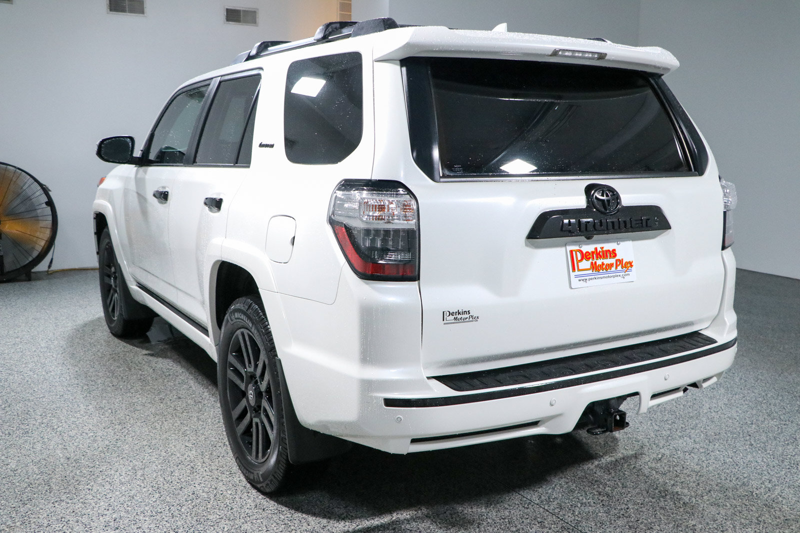 Used 2023 Toyota 4Runner Limited AWD/4WD image 9