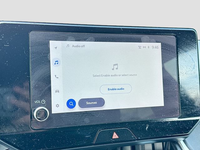 Used 2023 Toyota Venza LE image 14