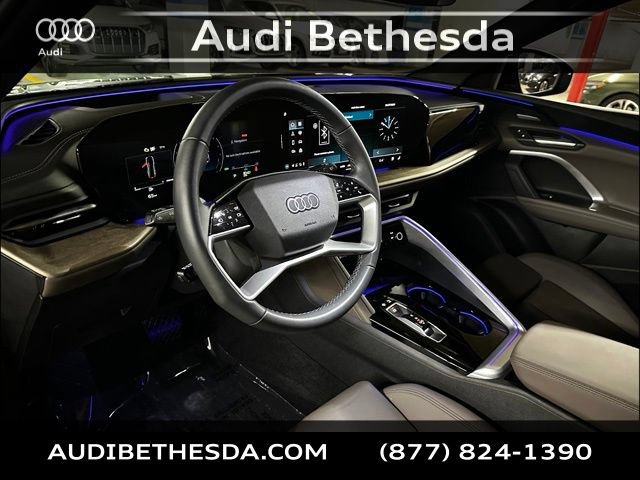 Used 2025 Audi Q5 Premium Plus w/ Premium Plus AWD/4WD image 13