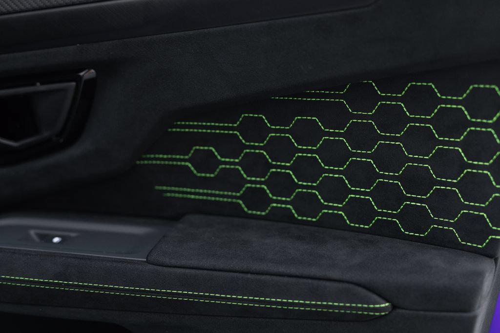 Used 2024 Lamborghini Urus Performante AWD/4WD image 25