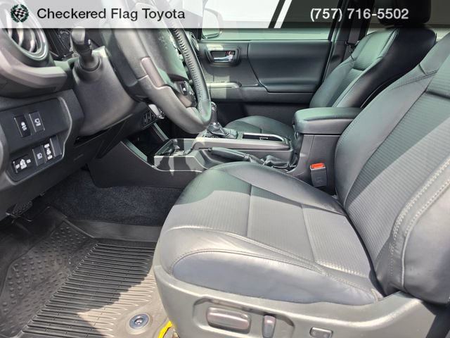 Used 2023 Toyota Tacoma TRD Sport w/ TRD Premium Sport Package AWD/4WD image 14