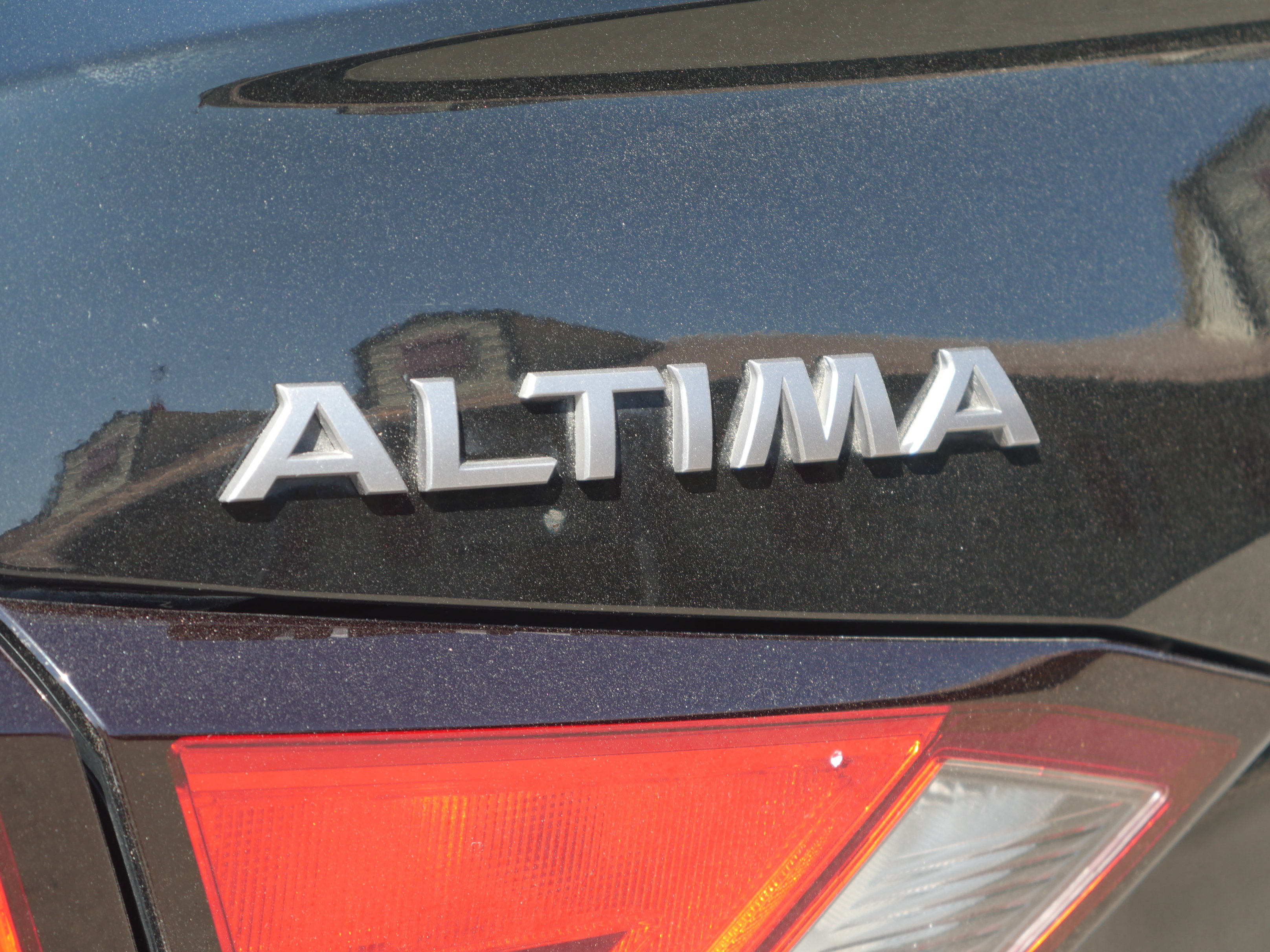 Certified 2023 Nissan Altima 2.5 SV w/ SV Premium Package AWD/4WD image 18