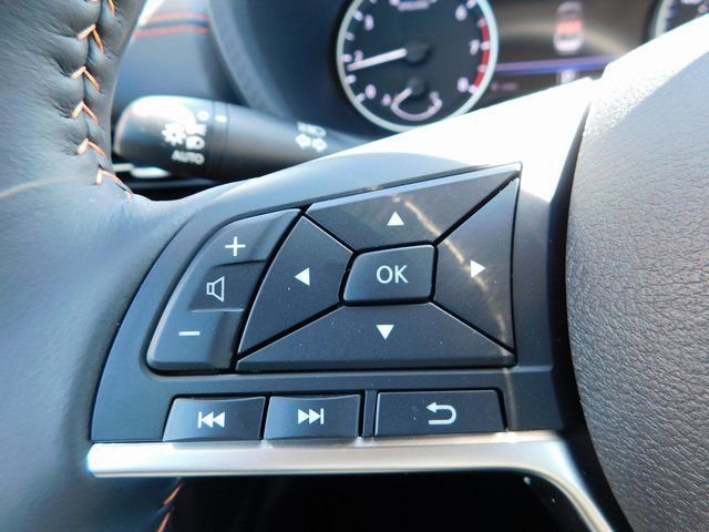 Used 2025 Nissan Sentra SR w/ SR Premium Package image 20