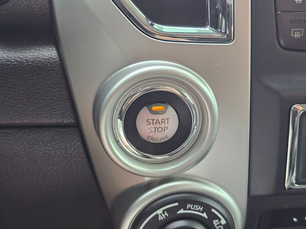 Used 2021 Nissan Titan SV w/ SV Convenience Package image 36