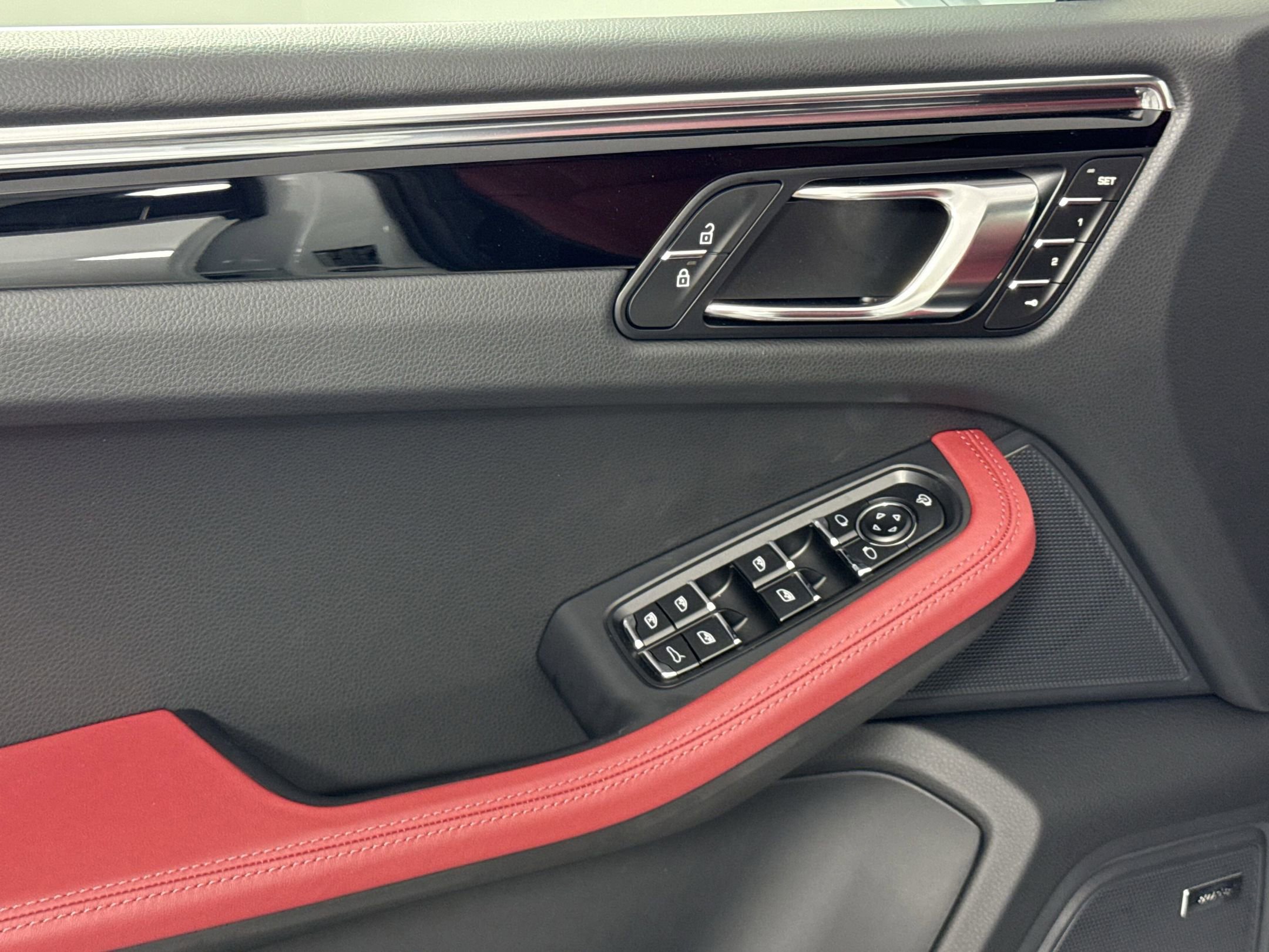 New 2025 Porsche Macan image 27