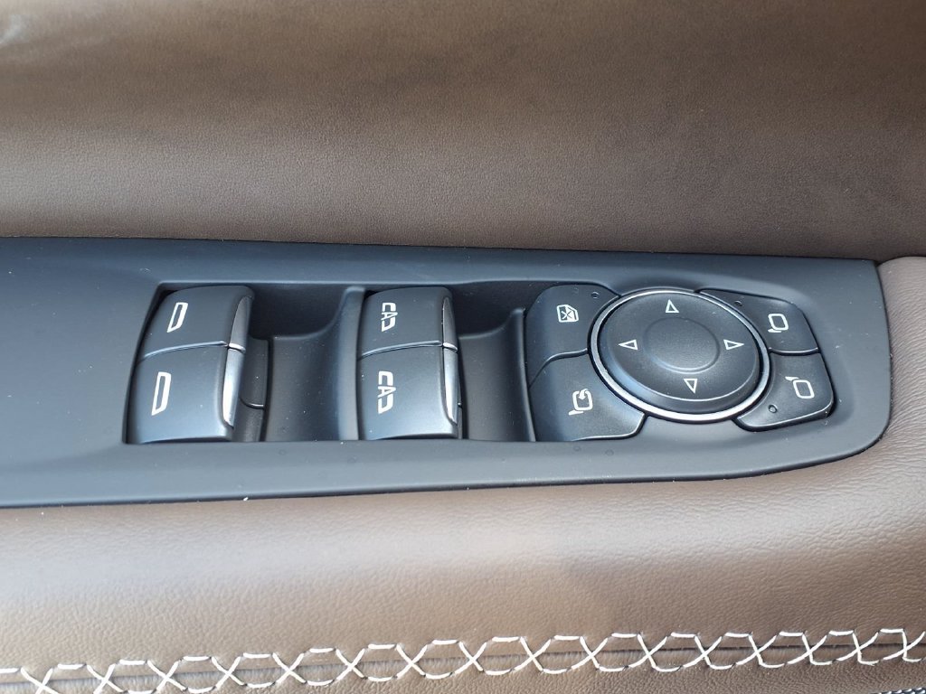 New 2027 GMC Yukon XL Denali Ultimate AWD/4WD image 9