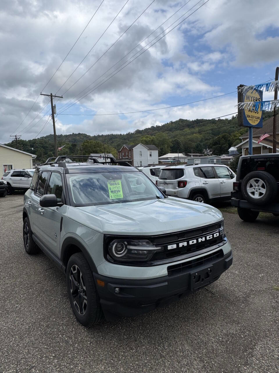 Used 2021 Ford Bronco Sport Outer Banks w/ Outer Banks Package (96D) image 1