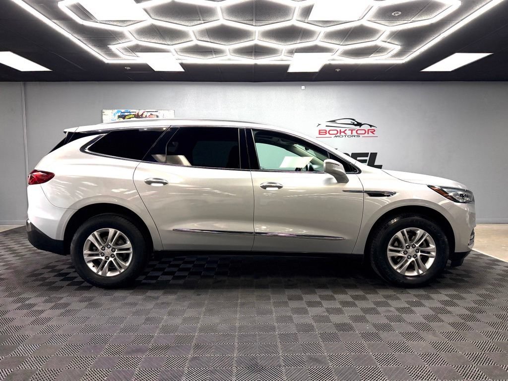 Used 2018 Buick Enclave Essence FWD image 16