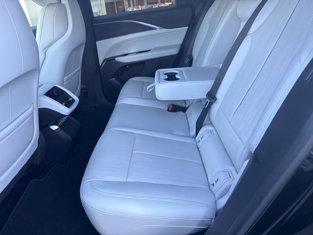 Used 2024 Cadillac Lyriq Luxury RWD image 26