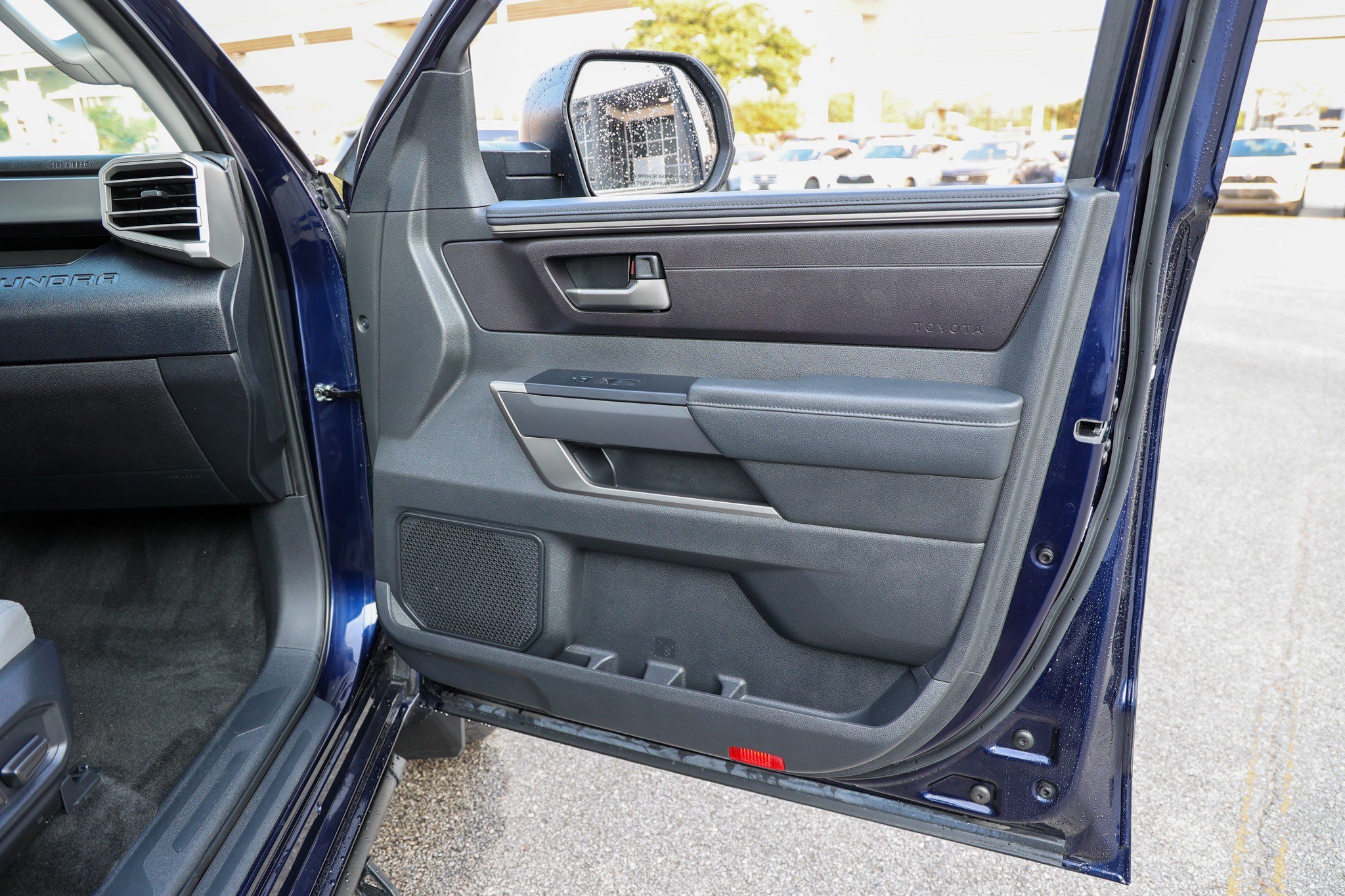 Used 2024 Toyota Tundra SR5 w/ SR5 Premium Package AWD/4WD image 40