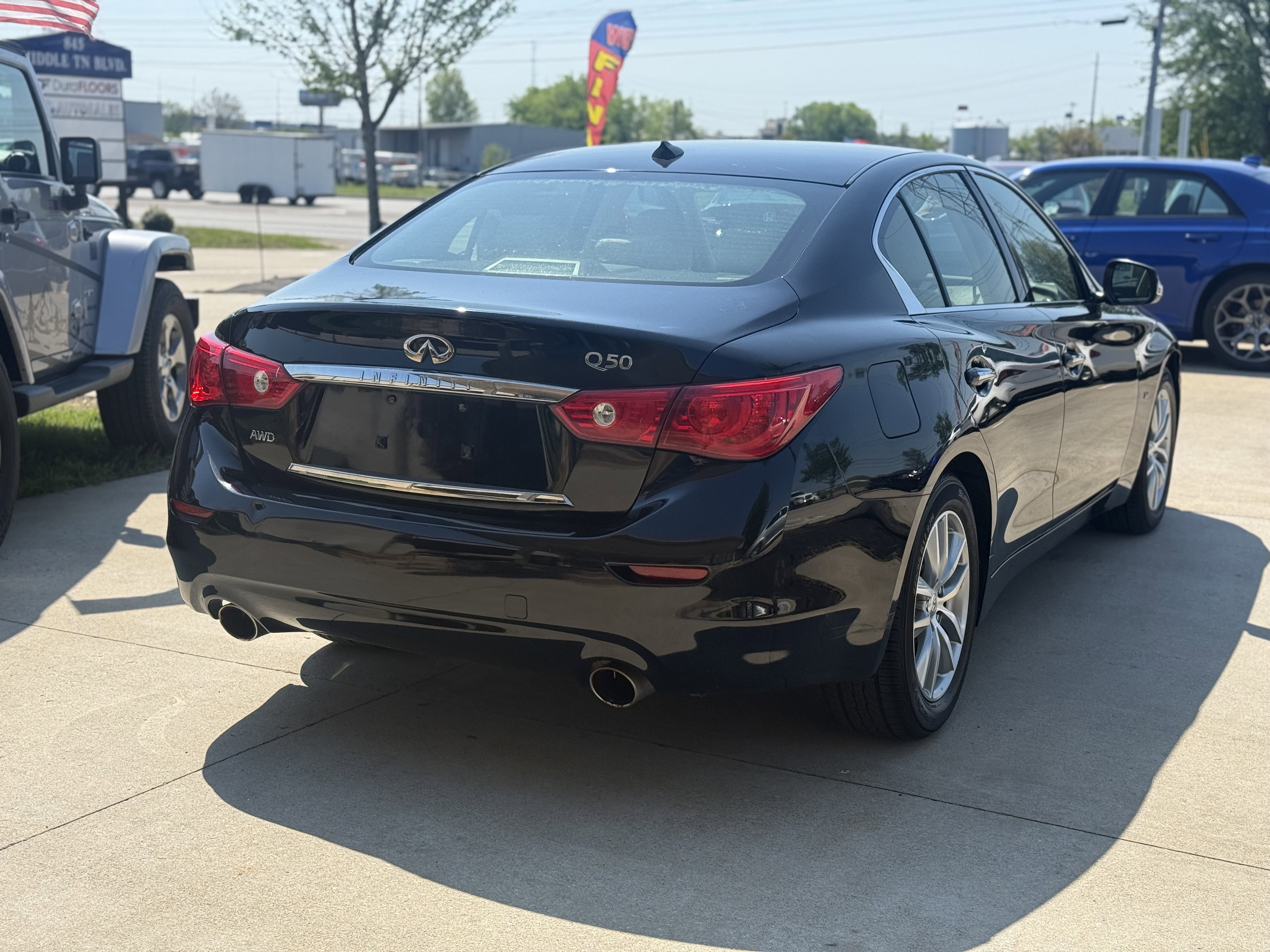 Used 2015 INFINITI Q50 Premium w/ Navigation Package AWD/4WD image 7