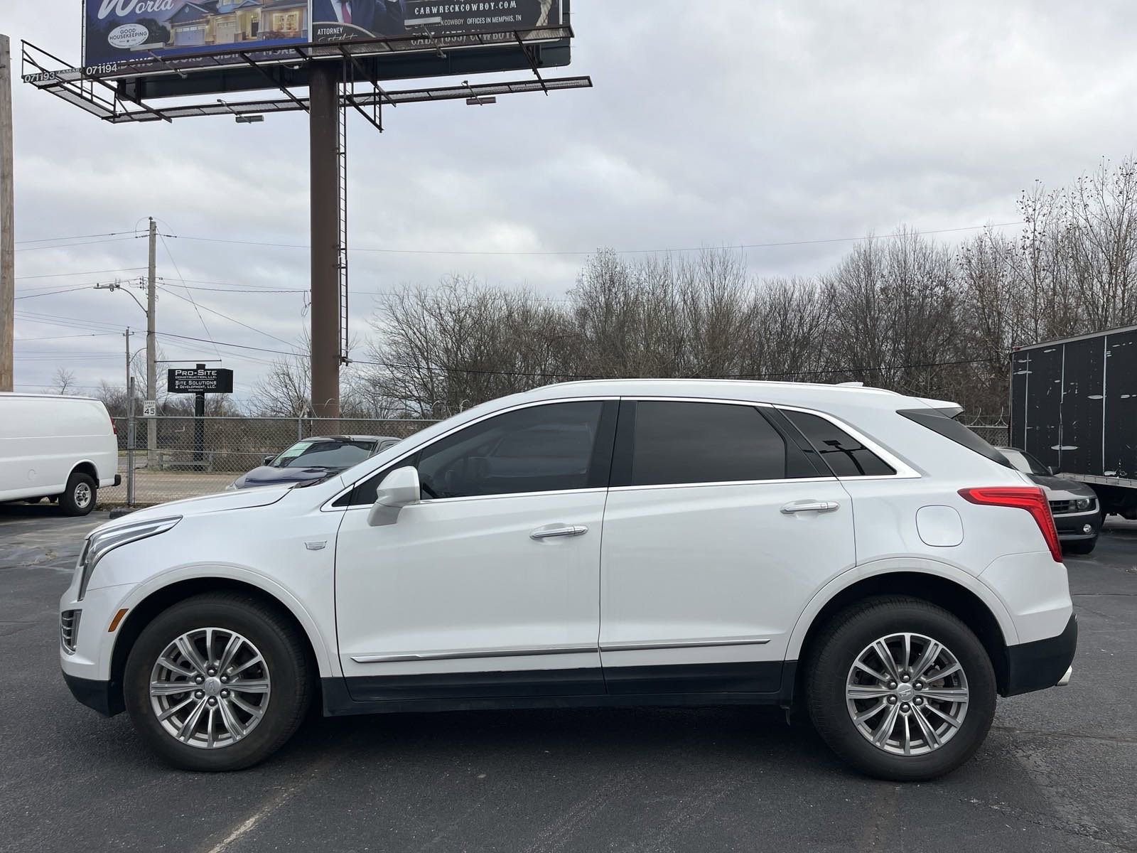 Used 2018 Cadillac XT5 Luxury w/ Driver Awareness Package image 2