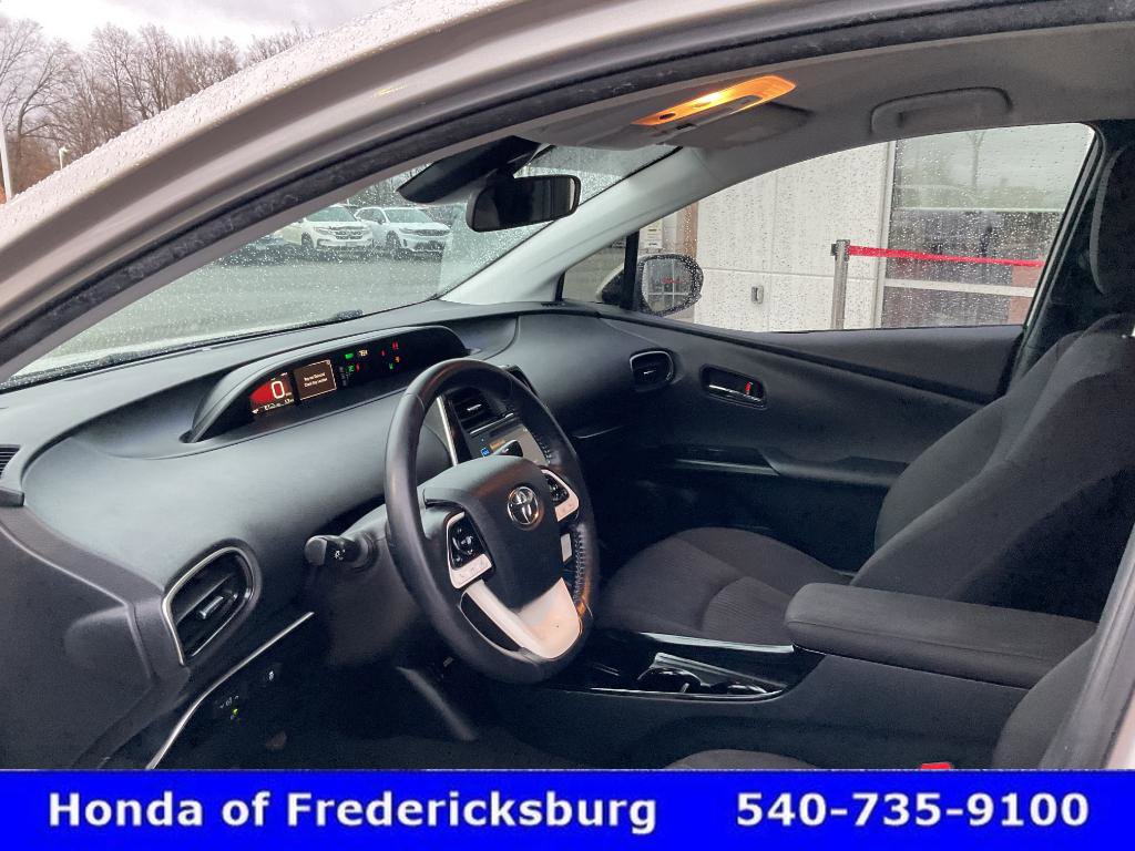Used 2019 Toyota Prius Prime Plus FWD image 28