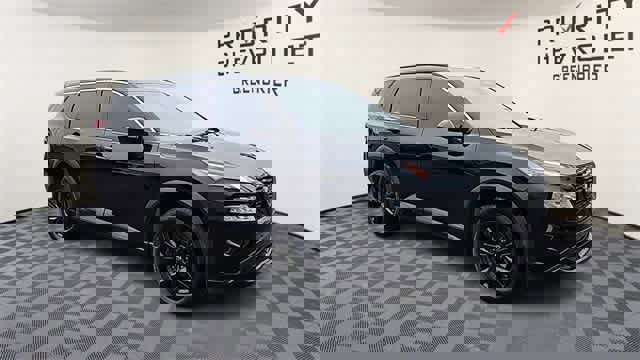 Used 2023 Nissan Rogue SV w/ SV Premium B Package image 2