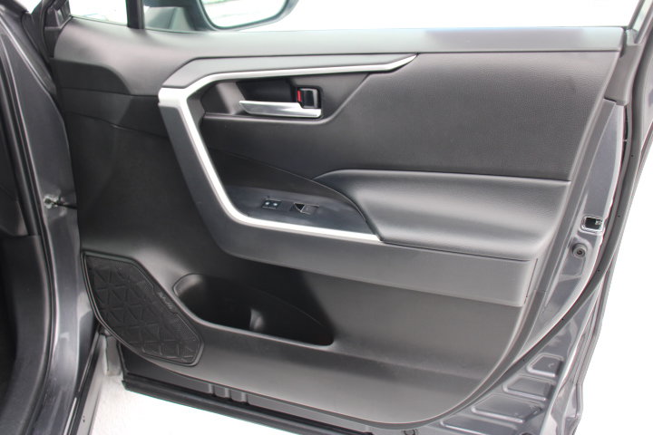 Certified 2022 Toyota RAV4 XLE image 19