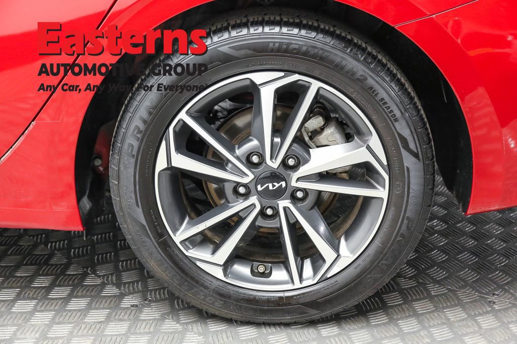 Used 2023 Kia Forte LXS image 8