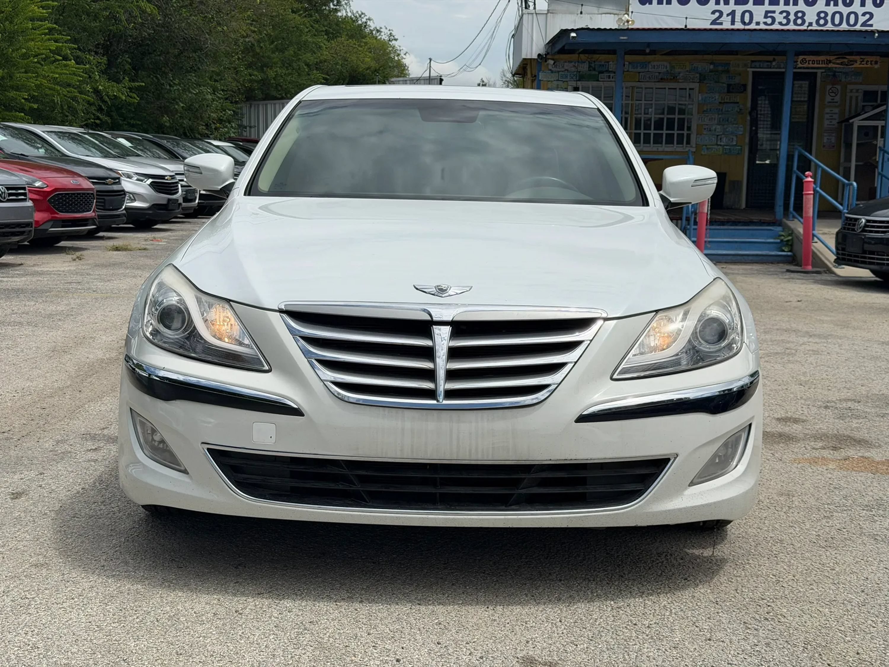 Used 2013 Hyundai Genesis 3.8 w/ Premium Pkg RWD image 2