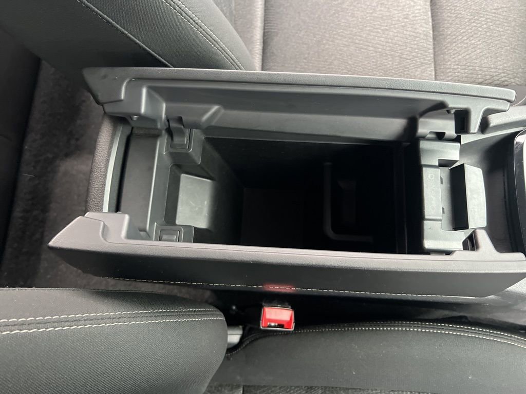 Certified 2024 Nissan Rogue SV image 25