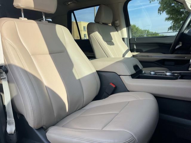 Used 2022 Ford Expedition XLT image 29