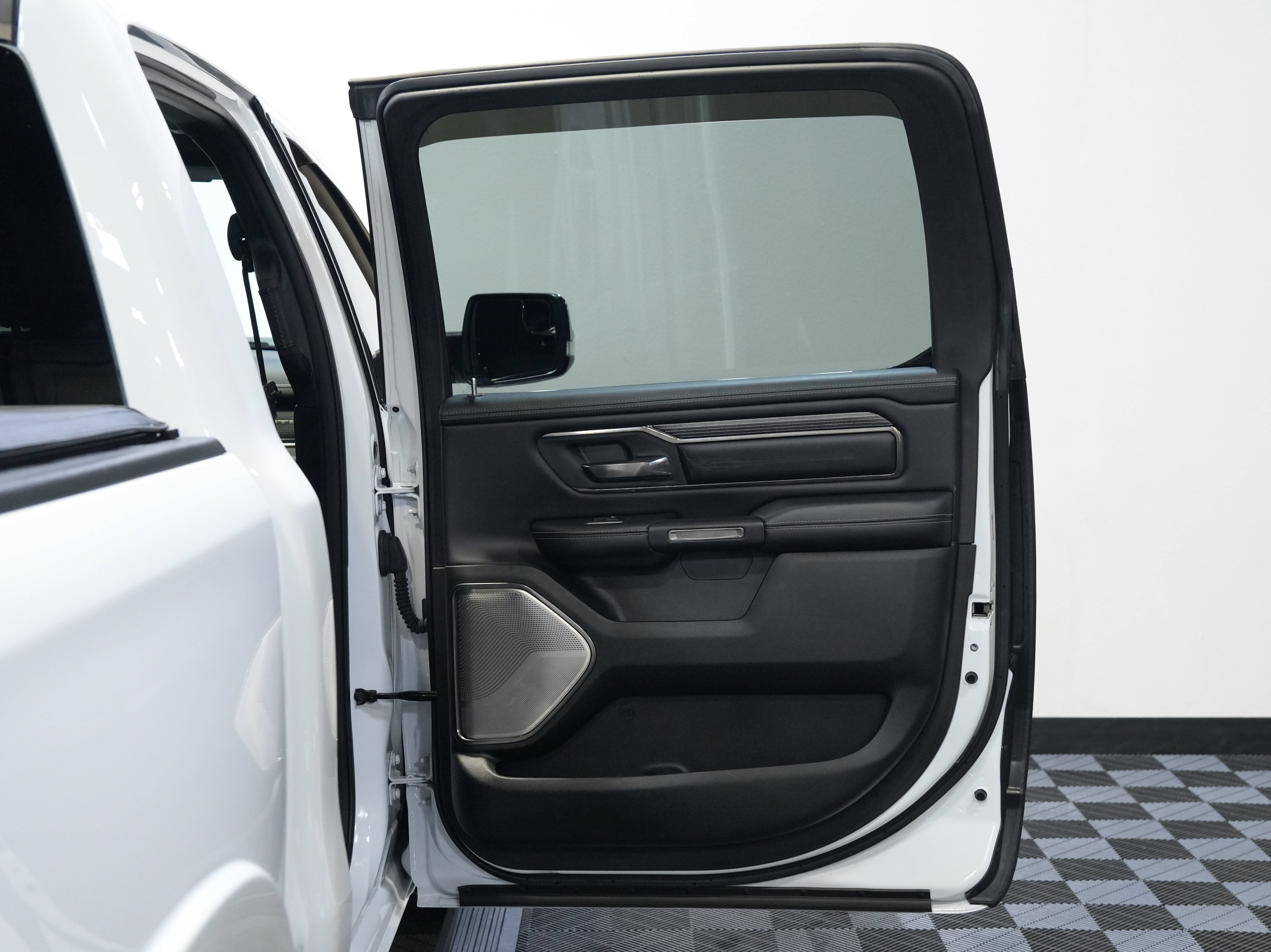 Used 2020 RAM 1500 Limited AWD/4WD image 29