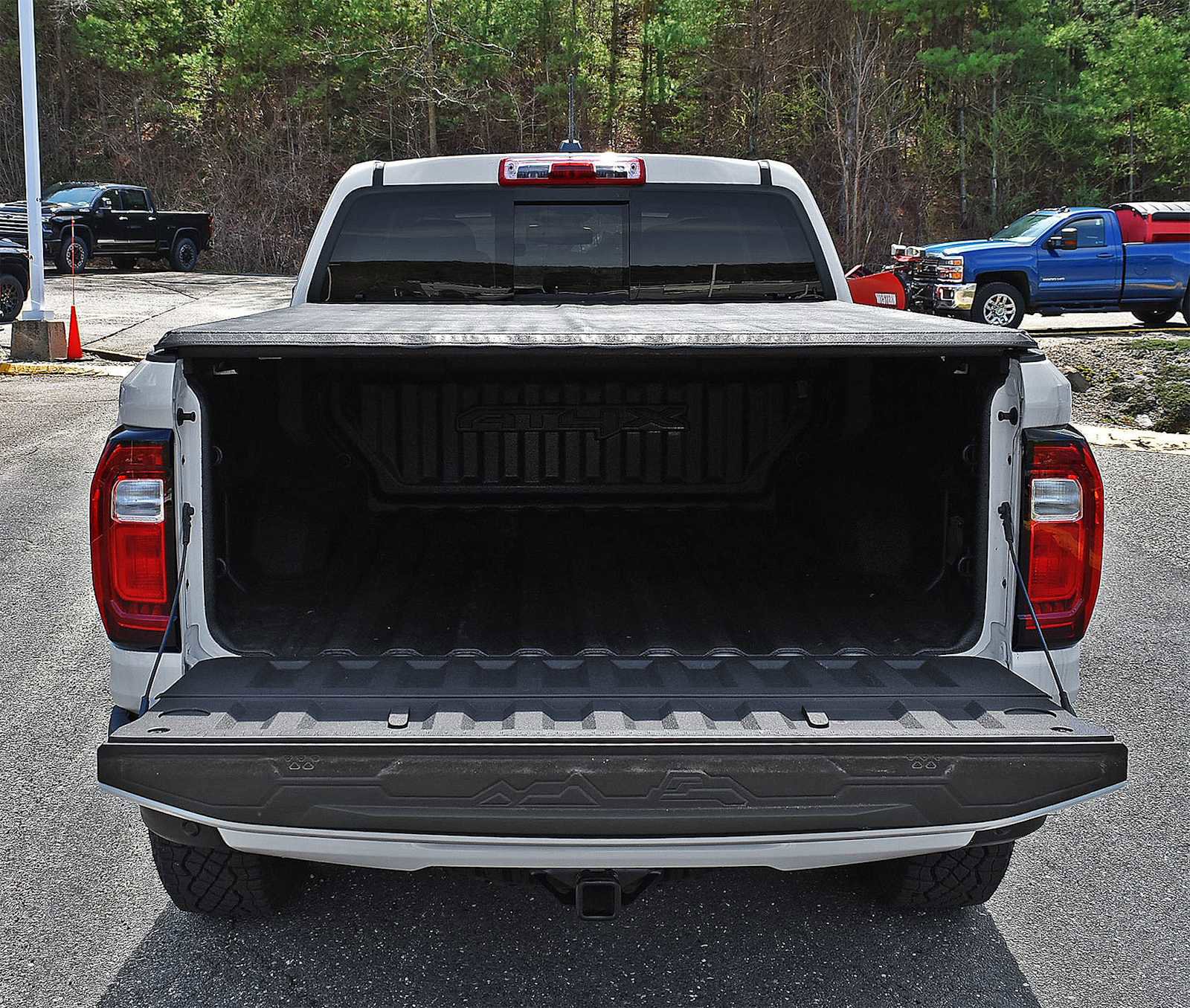 Used 2023 GMC Canyon AT4X image 8