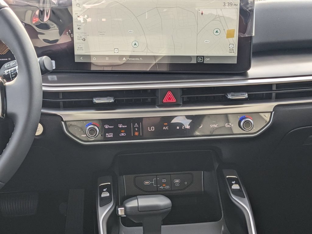 Used 2025 Kia Sorento EX w/ Panoramic Sunroof Package FWD image 16