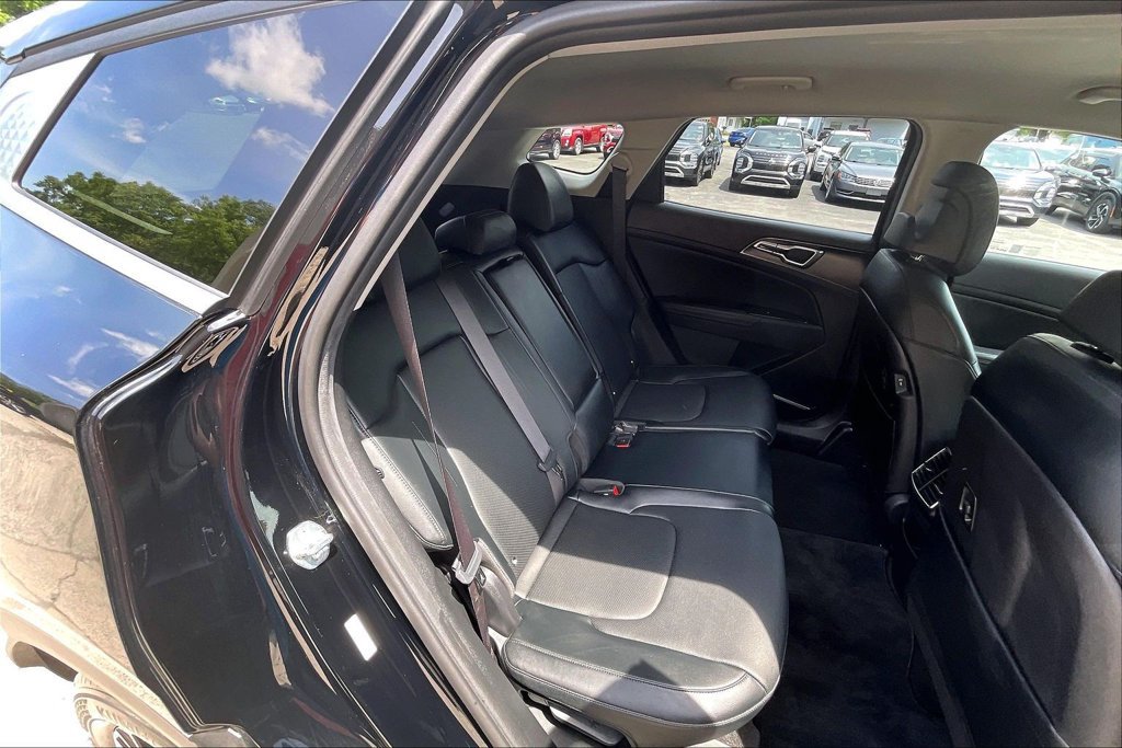 Used 2023 Kia Sportage EX AWD/4WD image 25