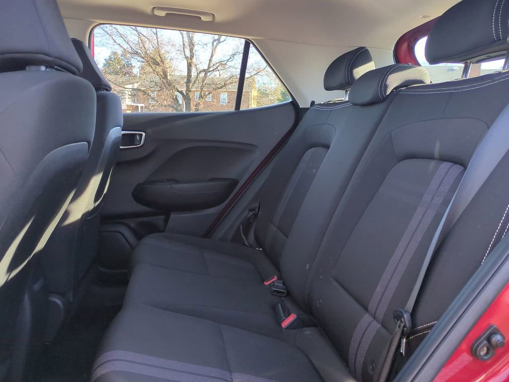 Used 2022 Hyundai Venue SEL image 14